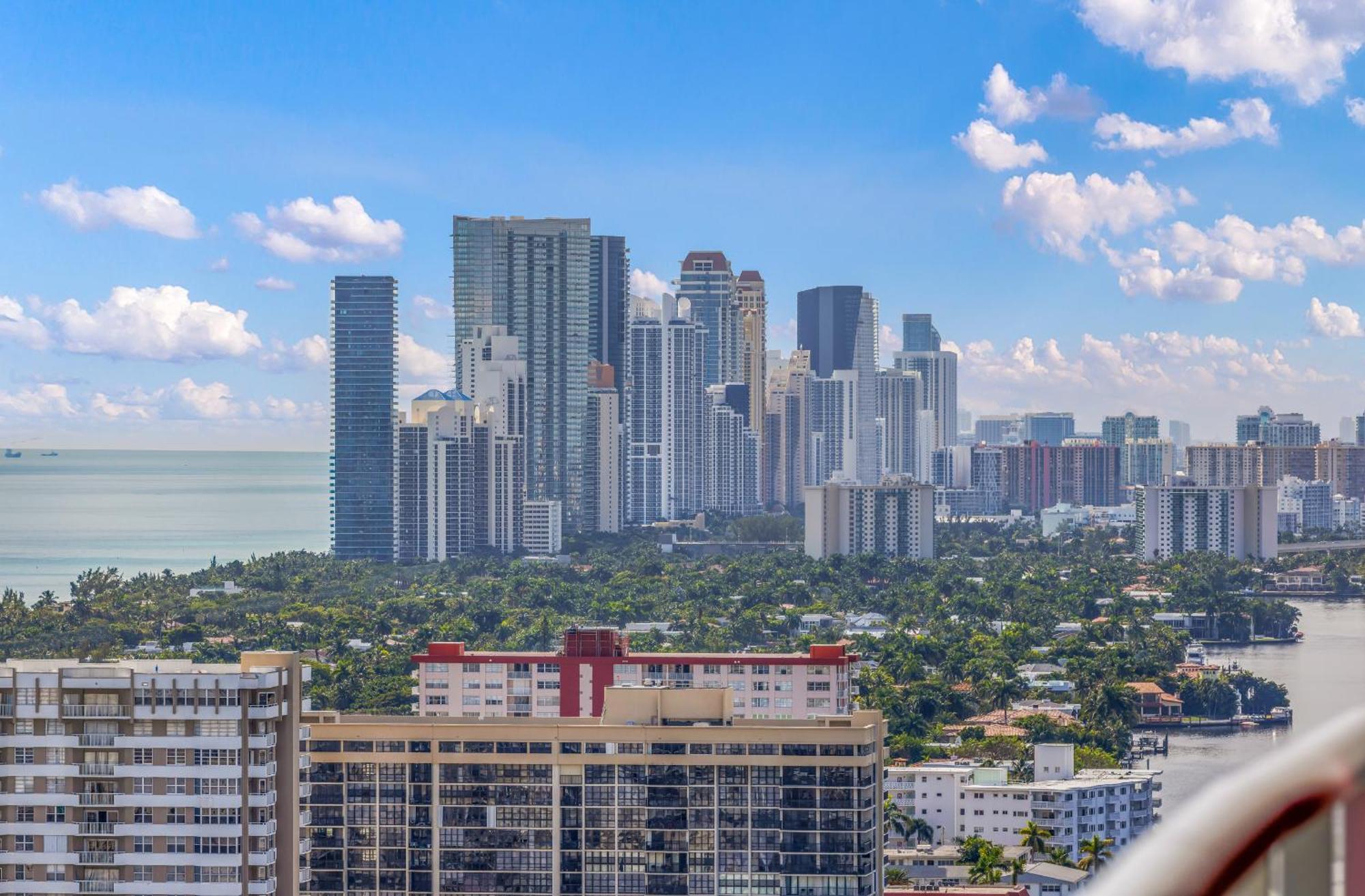 Resort-Style Living With Direct Ocean Views - 3Br Beauty Hallandale Beach Exterior foto